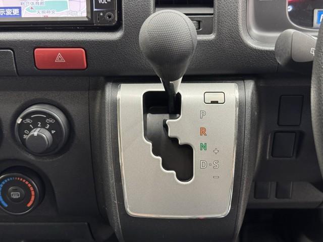 ハイエースバン ロングＤＸ　ブレーキサポート　リアカメラ　ＰＷ　運転席エアバッグ　ナビテレビ　横滑り防止　整備点検記録簿　イモビ付　パワーステアリング　エアコン　ミュージックプレイヤー接続可　ＡＢＳ　キーレス　ワンセグテレビ（13枚目）