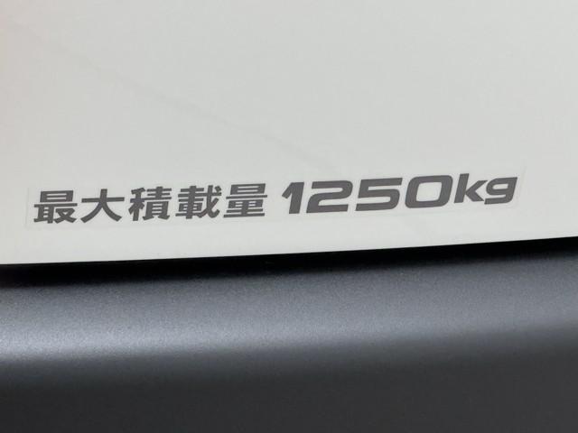 ハイエースバン ロングＤＸ　ブレーキサポート　リアカメラ　ＰＷ　運転席エアバッグ　ナビテレビ　横滑り防止　整備点検記録簿　イモビ付　パワーステアリング　エアコン　ミュージックプレイヤー接続可　ＡＢＳ　キーレス　ワンセグテレビ（18枚目）