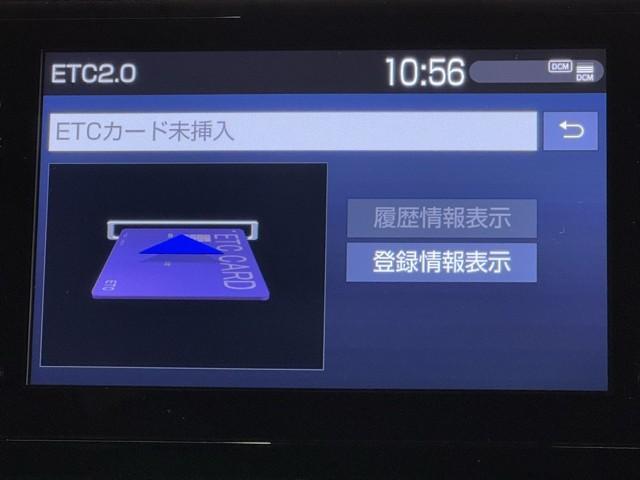 カローラクロス ハイブリッド　Ｚ　衝突軽減Ｂ　スマキ－　ワンオーナ　半レザー　Ｂモニター　アクティブクルーズコントロール　メモリナビ　アイドリングストップ　イモビ　ＬＥＤ　ＡＣ　運転席Ｐシート　メディアプレイヤー接続　キーレス　アルミ（7枚目）