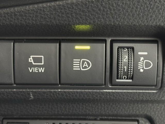 カローラクロス ハイブリッド　Ｚ　衝突軽減Ｂ　スマキ－　ワンオーナ　半レザー　Ｂモニター　アクティブクルーズコントロール　メモリナビ　アイドリングストップ　イモビ　ＬＥＤ　ＡＣ　運転席Ｐシート　メディアプレイヤー接続　キーレス　アルミ（12枚目）