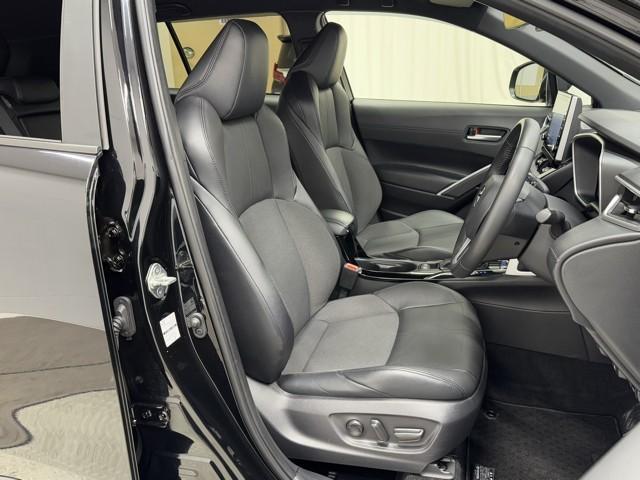 カローラクロス ハイブリッド　Ｚ　衝突軽減Ｂ　スマキ－　ワンオーナ　半レザー　Ｂモニター　アクティブクルーズコントロール　メモリナビ　アイドリングストップ　イモビ　ＬＥＤ　ＡＣ　運転席Ｐシート　メディアプレイヤー接続　キーレス　アルミ（15枚目）