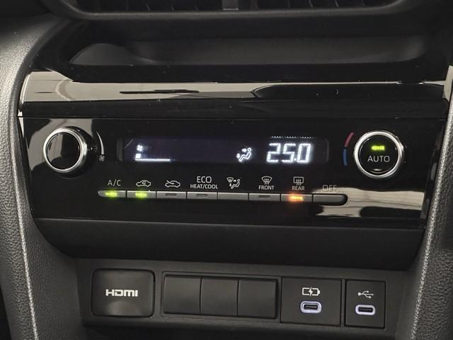 ヤリスクロス G ETC装備 リヤカメラ 点検記録簿 スマートエントリー イモビライザー オートエアコン アルミホイール キーレス パワーウィンドウ クルコン ABS ドライブレコーダー エアバッグ パワーステアリング(7枚目)