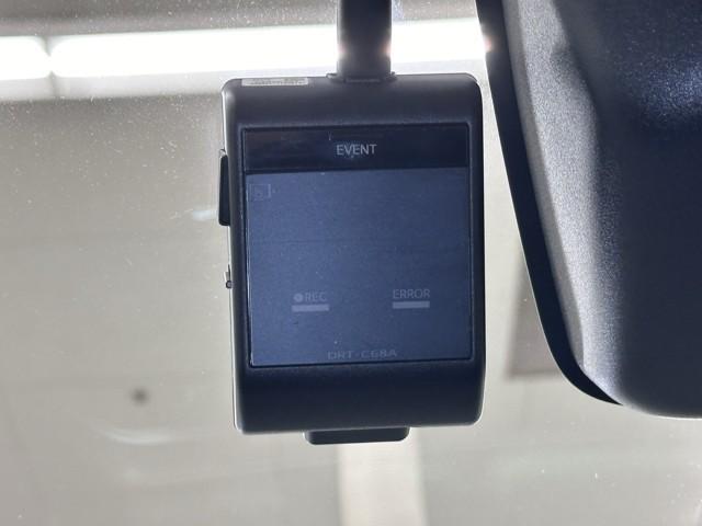 パッソ モーダ チャーム 地デジTV スマートキープッシュスタート フルオートエアコン LEDヘッドライト AUX バックモニター メモリナビ ナビTV 横滑り防止機能 エアバック ETC ABS 助手席エアバッグ DVD(13枚目)