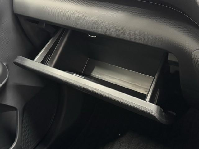 ライズ Ｘ　Ｓ　盗難防止装置　フルセグテレビ　スマートキー＆プッシュスタート　パワーステアリング　オートエアコン　点検記録簿　キーフリー　ＬＥＤヘッドライト　バックモニター　横滑り防止　Ｗエアバック　サイドエアバッグ（10枚目）