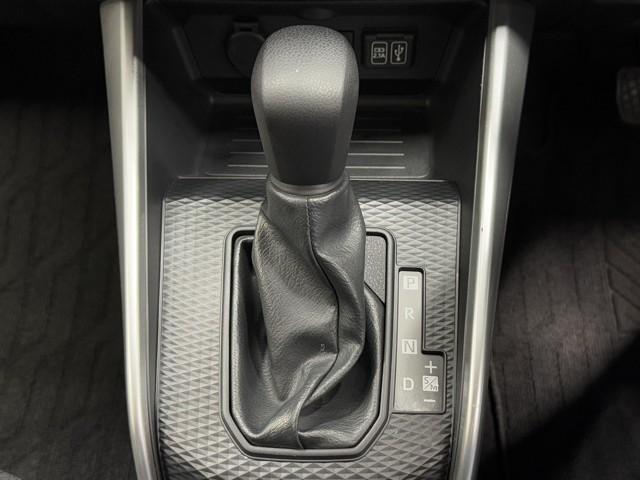 ライズ Ｘ　Ｓ　盗難防止装置　フルセグテレビ　スマートキー＆プッシュスタート　パワーステアリング　オートエアコン　点検記録簿　キーフリー　ＬＥＤヘッドライト　バックモニター　横滑り防止　Ｗエアバック　サイドエアバッグ（11枚目）