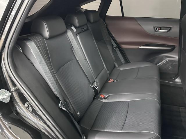 ハリアーハイブリッド Z レザーパッケージ パノラマサンルーフ 100V電源 地デジ 横滑防止 盗難防止システム 寒冷地仕様 Bモニター 革 LEDライト パワーウィンドウ クルコン スマートキ- 助手席エアバック パワーシート エアバッグ(16枚目)