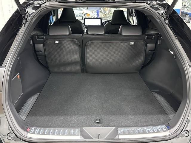 ハリアーハイブリッド Z レザーパッケージ パノラマサンルーフ 100V電源 地デジ 横滑防止 盗難防止システム 寒冷地仕様 Bモニター 革 LEDライト パワーウィンドウ クルコン スマートキ- 助手席エアバック パワーシート エアバッグ(17枚目)