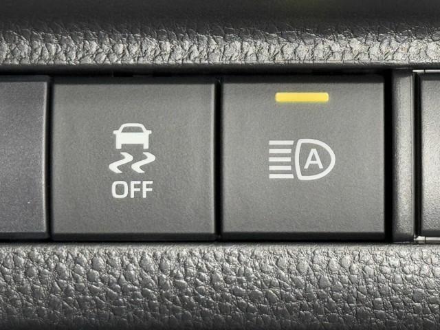 ハリアー G レザーパッケージ 地デジTV AUX 盗難防止装置 クルコン 横滑り防止装置 Rカメラ Pシート キーレス エアバッグ 本革 LED スマートキー ABS メモリーナビ ETC ドラレコ アルミ プリクラ(12枚目)