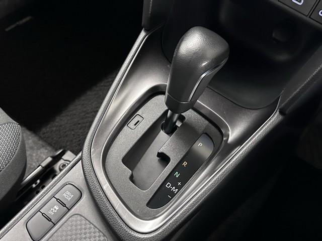 ヤリスクロス Ｇ　ＥＴＣ装備　リヤカメラ　点検記録簿　スマートエントリー　イモビライザー　オートエアコン　アルミホイール　キーレス　パワーウィンドウ　クルコン　ＡＢＳ　ドライブレコーダー　エアバッグ　パワーステアリング（9枚目）