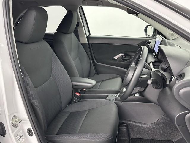 ヤリスクロス Ｇ　ＥＴＣ装備　リヤカメラ　点検記録簿　スマートエントリー　イモビライザー　オートエアコン　アルミホイール　キーレス　パワーウィンドウ　クルコン　ＡＢＳ　ドライブレコーダー　エアバッグ　パワーステアリング（16枚目）