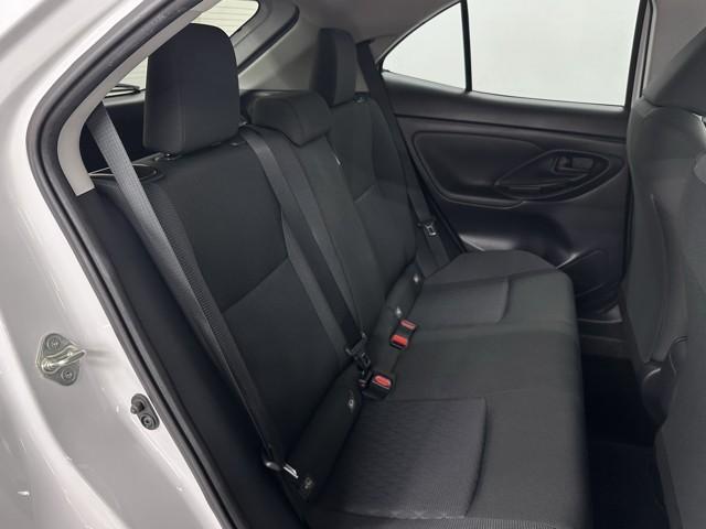 ヤリスクロス Ｇ　ＥＴＣ装備　リヤカメラ　点検記録簿　スマートエントリー　イモビライザー　オートエアコン　アルミホイール　キーレス　パワーウィンドウ　クルコン　ＡＢＳ　ドライブレコーダー　エアバッグ　パワーステアリング（17枚目）