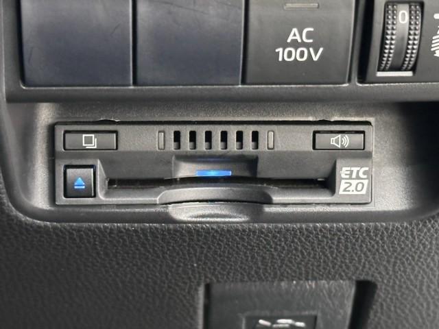 アクア Ｘ　踏み間違い防止　１００Ｖ　イモビ　ナビ＆ＴＶ　ドライブレコーダー　フルセグ　点検記録簿　ＬＥＤヘッドライト　スマートキー　横滑り防止機能　キーレスエントリー　アルミホイール　オートクルーズ　ＥＴＣ（8枚目）