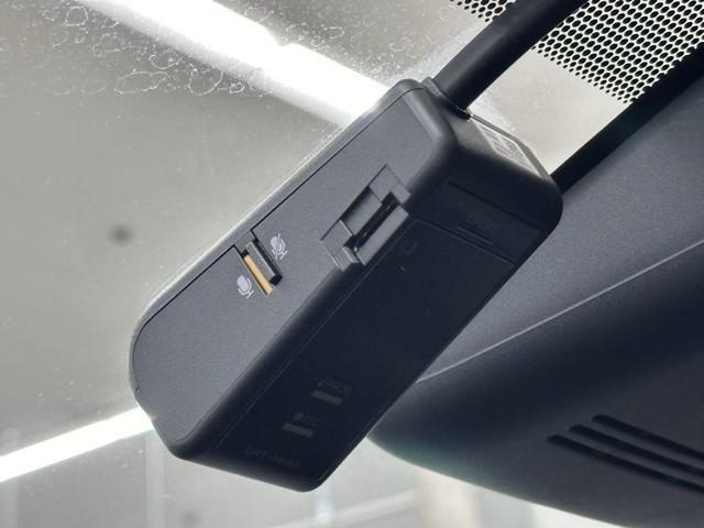 アクア Ｘ　踏み間違い防止　１００Ｖ　イモビ　ナビ＆ＴＶ　ドライブレコーダー　フルセグ　点検記録簿　ＬＥＤヘッドライト　スマートキー　横滑り防止機能　キーレスエントリー　アルミホイール　オートクルーズ　ＥＴＣ（11枚目）