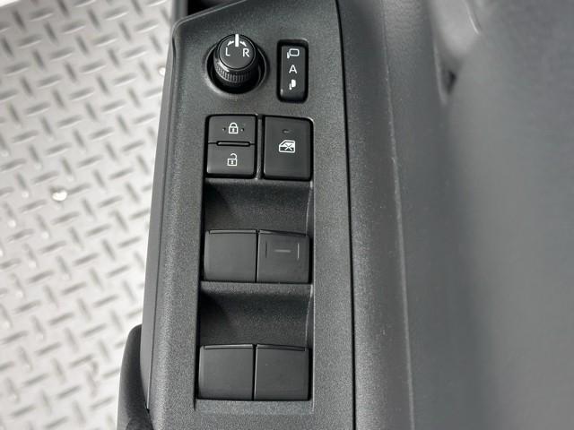 アクア Ｘ　踏み間違い防止　１００Ｖ　イモビ　ナビ＆ＴＶ　ドライブレコーダー　フルセグ　点検記録簿　ＬＥＤヘッドライト　スマートキー　横滑り防止機能　キーレスエントリー　アルミホイール　オートクルーズ　ＥＴＣ（15枚目）