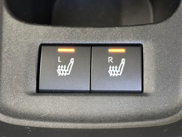 アクア Ｘ　踏み間違い防止　１００Ｖ　イモビ　ナビ＆ＴＶ　ドライブレコーダー　フルセグ　点検記録簿　ＬＥＤヘッドライト　スマートキー　横滑り防止機能　キーレスエントリー　アルミホイール　オートクルーズ　ＥＴＣ（16枚目）