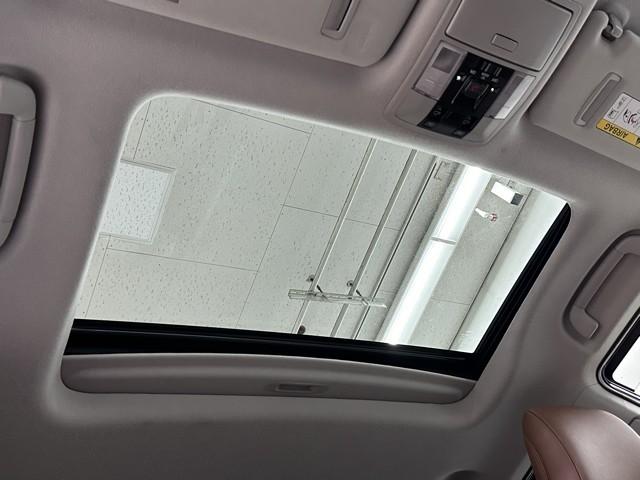 ランドクルーザープラド TX Lパッケージ 70thアニバーサリーリミテッド パートタイム4WD メディアプレイヤー接続 LEDランプ Bカメラ サンル-フ 記録簿 3列シート メモリーナビ オートエアコン 革シート スマートキー ドラレコ 寒冷地 ナビ&TV ETC キーレス(16枚目)