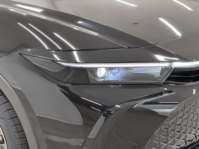 クラウンクロスオーバー Ｇアドバンスド　衝突軽減装置　フルセグテレビ　クルコン　横滑防止装置　ドライブレコーダー　ＬＥＤヘッドライト　記録簿　Ｂカメラ　Ｐシート　ＥＴＣ　オートエアコン　ＡＣ１００Ｖ電源　１オーナー　ＡＵＸ　エアバッグ　ＴＶ（18枚目）