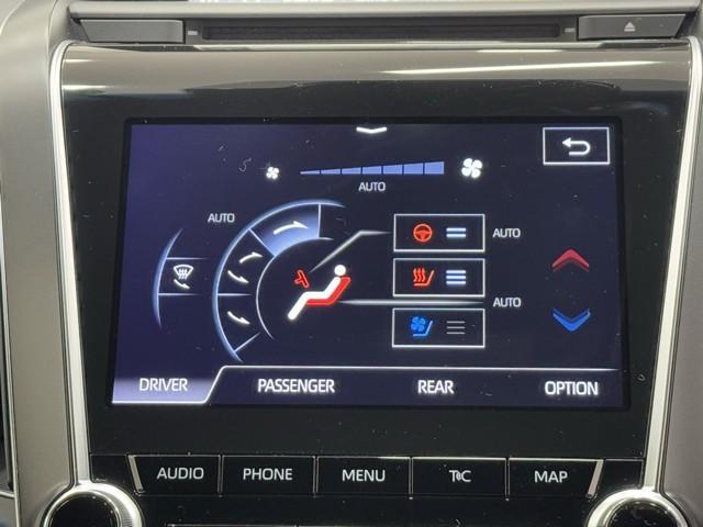 クラウンハイブリッド Ｇ－エグゼクティブ　バックＣ　整備記録簿　ナビＴＶ　地デジフルセグ　Ｐシート　１００Ｖ　ＬＥＤヘッドライト　クルコン　パワステ　エアコン　アルミ　盗難防止装置　横滑防止装置　ＡＵＸ　エアバッグ　ＥＴＣ　メモリーナビ（14枚目）