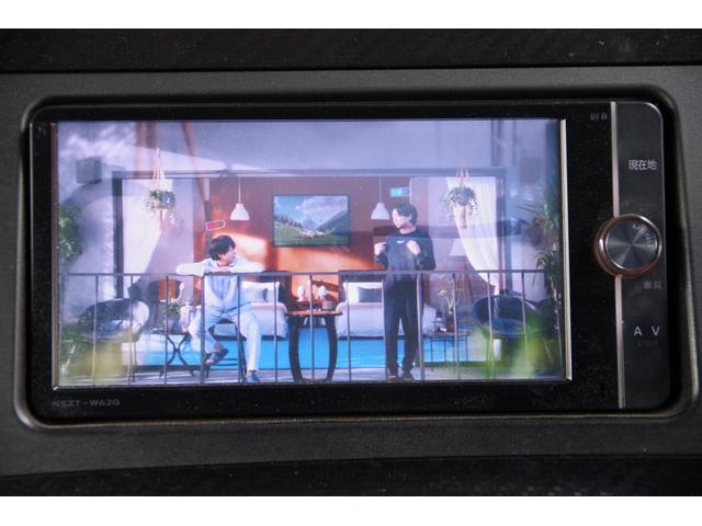 プリウス Ｓツーリングセレクション・Ｇ’ｓ　ＥＴＣ　バックカメラ　ナビ　ＴＶ　アルミホイール　ＨＩＤ　ＣＶＴ　スマートキー　電動格納ミラー　盗難防止システム　ＣＤ　ＤＶＤ再生　Ｂｌｕｅｔｏｏｔｈ　衝突安全ボディ　ＡＢＳ　エアコン（10枚目）