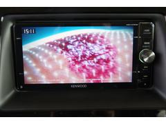 ＴＶ付きの車となっております。ドライブの合間の休憩中に気になる番組を見ることができます。 7