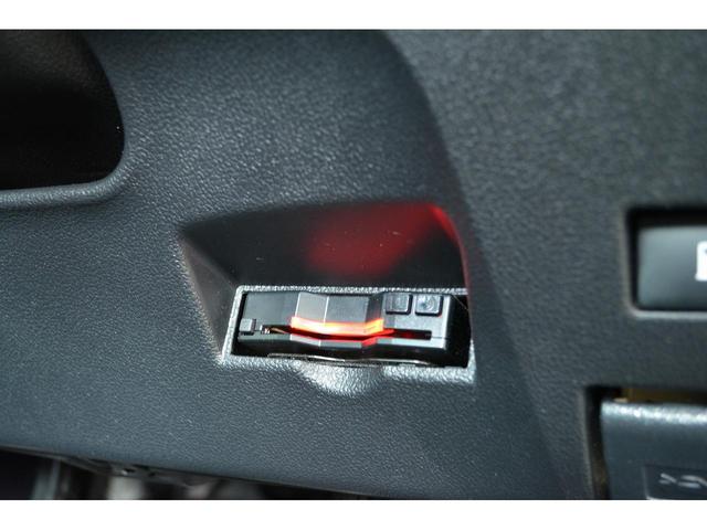 プリウス Ｓ　１年保証付き／新品フルエアロｋｉｔ／新品アルミホイール＆新品タイヤＳＥＴ／社外ナビ／ＤＶＤ再生／地デジ／Ｂｌｕｅｔｏｏｔｈ／バックモニター／ＥＴＣ／レーダークルーズ／レーンキープ（26枚目）