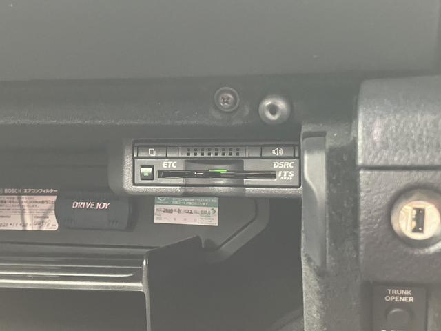 RC RC300h Fスポーツ 赤革シート/新品アルミホイール&新品タイヤSET/純正SDナビ/地デジ/Bluetooth/レーダークルーズ/PCS/BSM/Pシート/ビルトインETC/純正LEDヘッドライト/Bモニター/Cセンサー(24枚目)