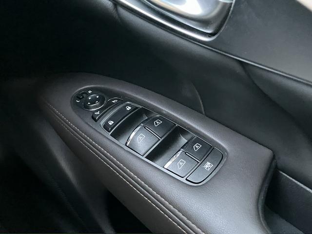 シーマ ハイブリッド　ＶＩＰ　１年保証／黒革／ＳＲ／車高調ｋｉｔ／社外ホイール／新品アルミホイール＆新品タイヤ／柿本マフラー／純正ナビ／ＣＤ／ＤＶＤ再生／地デジ／Ｂｌｕｅｔｏｏｔｈ／バックモニター／ＥＴＣ／レーダークルーズ（31枚目）