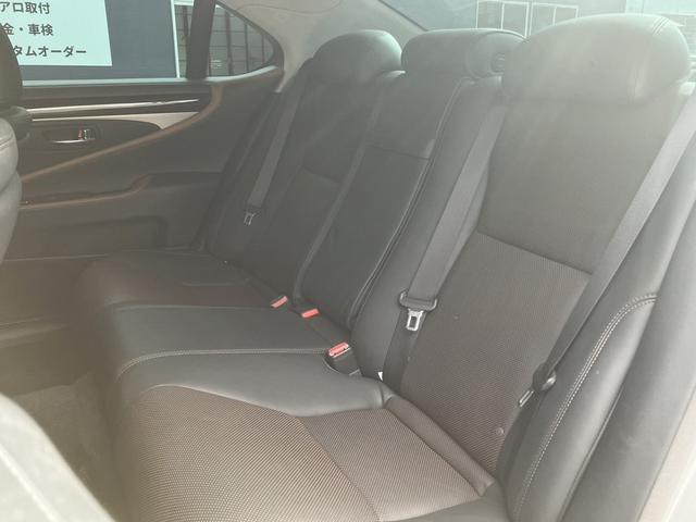 ＬＳ ＬＳ６００ｈ　バージョンＣ　Ｉパッケージ　１年保証／黒革／純正ＬＥＤヘッドライト／ＢＳＭ／ステアヒーター／レーダークルーズ／純正ＨＤＤナビ／ＣＤ／ＤＶＤ再生／地デジ／Ｂｌｕｅｔｏｏｔｈ／ビルトインＥＴＣ／バックカメラ／Ｐスタート／Ｃセンサー（23枚目）