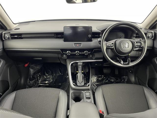 ヴェゼル ｅ：ＨＥＶ　Ｚ　純正９インチナビ　Ｂｌｕｅｔｏｏｔｈ　バックカメラ　レーダークルーズコントロールシートヒーター　ブラインドスポットモニター　ハーフレザーシート　ダウンヒルアシストコントロール　置くだけ充電　ＥＴＣ（2枚目）