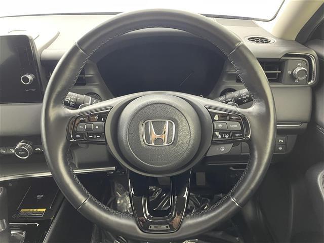 ヴェゼル ｅ：ＨＥＶ　Ｚ　純正９インチナビ　Ｂｌｕｅｔｏｏｔｈ　バックカメラ　レーダークルーズコントロールシートヒーター　ブラインドスポットモニター　ハーフレザーシート　ダウンヒルアシストコントロール　置くだけ充電　ＥＴＣ（11枚目）