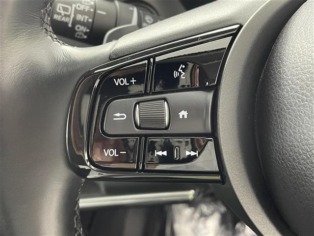 ヴェゼル ｅ：ＨＥＶ　Ｚ　純正９インチナビ　Ｂｌｕｅｔｏｏｔｈ　バックカメラ　レーダークルーズコントロールシートヒーター　ブラインドスポットモニター　ハーフレザーシート　ダウンヒルアシストコントロール　置くだけ充電　ＥＴＣ（12枚目）