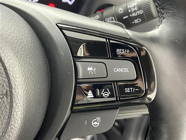 ヴェゼル ｅ：ＨＥＶ　Ｚ　純正９インチナビ　Ｂｌｕｅｔｏｏｔｈ　バックカメラ　レーダークルーズコントロールシートヒーター　ブラインドスポットモニター　ハーフレザーシート　ダウンヒルアシストコントロール　置くだけ充電　ＥＴＣ（13枚目）