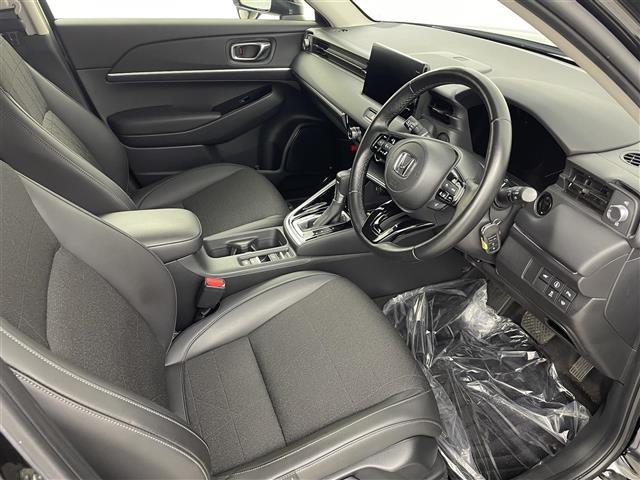 ヴェゼル ｅ：ＨＥＶ　Ｚ　純正９インチナビ　Ｂｌｕｅｔｏｏｔｈ　バックカメラ　レーダークルーズコントロールシートヒーター　ブラインドスポットモニター　ハーフレザーシート　ダウンヒルアシストコントロール　置くだけ充電　ＥＴＣ（22枚目）