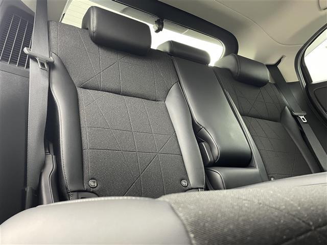 ヴェゼル ｅ：ＨＥＶ　Ｚ　純正９インチナビ　Ｂｌｕｅｔｏｏｔｈ　バックカメラ　レーダークルーズコントロールシートヒーター　ブラインドスポットモニター　ハーフレザーシート　ダウンヒルアシストコントロール　置くだけ充電　ＥＴＣ（25枚目）