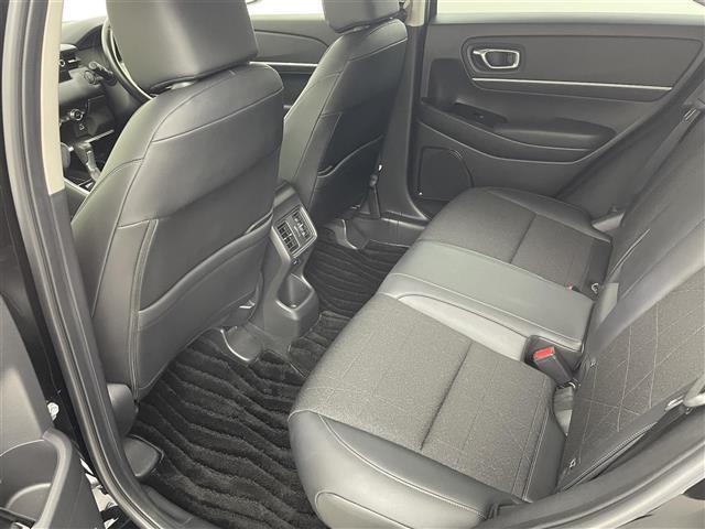 ヴェゼル ｅ：ＨＥＶ　Ｚ　純正９インチナビ　Ｂｌｕｅｔｏｏｔｈ　バックカメラ　レーダークルーズコントロールシートヒーター　ブラインドスポットモニター　ハーフレザーシート　ダウンヒルアシストコントロール　置くだけ充電　ＥＴＣ（27枚目）