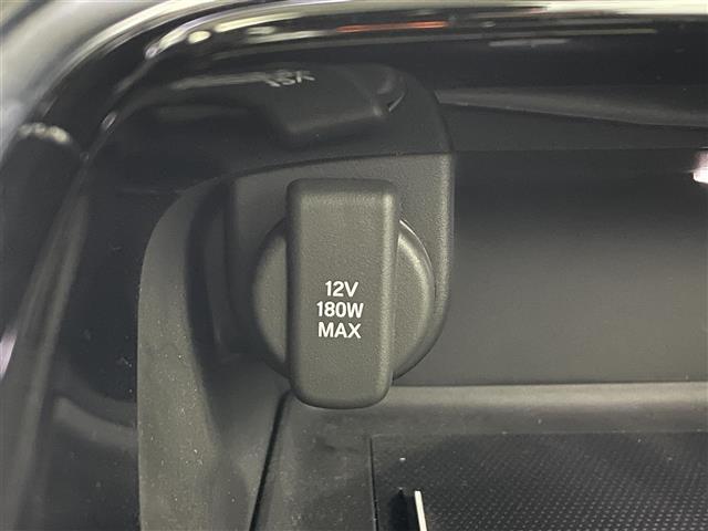 ヴェゼル ｅ：ＨＥＶ　Ｚ　純正９インチナビ　Ｂｌｕｅｔｏｏｔｈ　バックカメラ　レーダークルーズコントロールシートヒーター　ブラインドスポットモニター　ハーフレザーシート　ダウンヒルアシストコントロール　置くだけ充電　ＥＴＣ（35枚目）