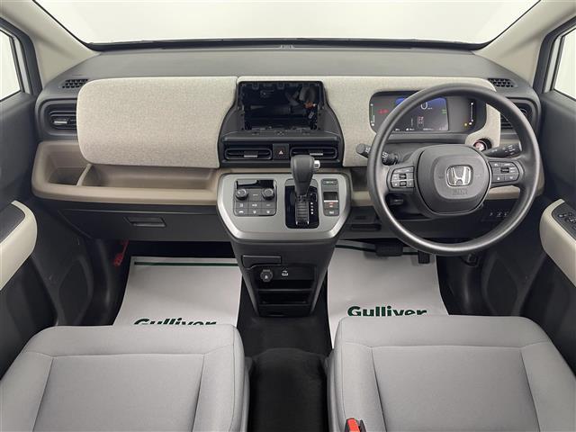 フリード e:HEV AIR Biz 登録済み未使用車 両側パワースライドドア バックカメラ オートハイビーム コーナーセンサー レーダークルーズコントロール レーンキープアシスト 衝突軽減システム スマートキー LEDヘッドライト(2枚目)