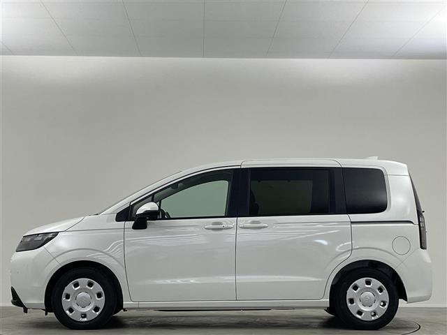 フリード e:HEV AIR Biz 登録済み未使用車 両側パワースライドドア バックカメラ オートハイビーム コーナーセンサー レーダークルーズコントロール レーンキープアシスト 衝突軽減システム スマートキー LEDヘッドライト(42枚目)