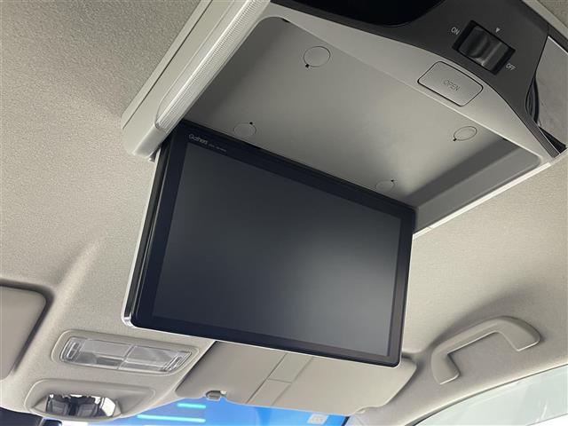 フリードハイブリッド ハイブリッド・Gホンダセンシング 純正9型ナビ 11.6型後席モニター 両側電動スライドドア シートヒーター バックカメラ ETC 追従走行 フルセグTV スマートキー Bluetooth 純正フロアマット 衝突被害軽減 禁煙車(4枚目)