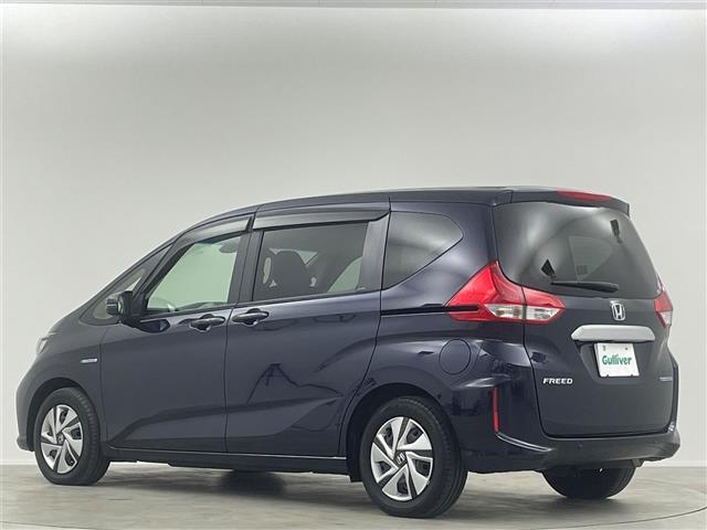 フリードハイブリッド ハイブリッド・Gホンダセンシング 純正9型ナビ 11.6型後席モニター 両側電動スライドドア シートヒーター バックカメラ ETC 追従走行 フルセグTV スマートキー Bluetooth 純正フロアマット 衝突被害軽減 禁煙車(17枚目)