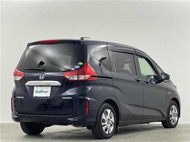 フリードハイブリッド ハイブリッド・Gホンダセンシング 純正9型ナビ 11.6型後席モニター 両側電動スライドドア シートヒーター バックカメラ ETC 追従走行 フルセグTV スマートキー Bluetooth 純正フロアマット 衝突被害軽減 禁煙車(18枚目)