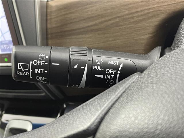 フリードハイブリッド ハイブリッド・Gホンダセンシング 純正9型ナビ 11.6型後席モニター 両側電動スライドドア シートヒーター バックカメラ ETC 追従走行 フルセグTV スマートキー Bluetooth 純正フロアマット 衝突被害軽減 禁煙車(21枚目)