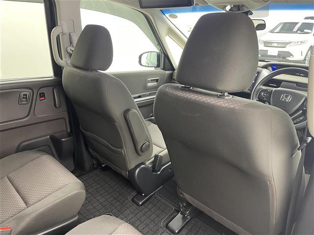 フリードハイブリッド ハイブリッド・Gホンダセンシング 純正9型ナビ 11.6型後席モニター 両側電動スライドドア シートヒーター バックカメラ ETC 追従走行 フルセグTV スマートキー Bluetooth 純正フロアマット 衝突被害軽減 禁煙車(33枚目)