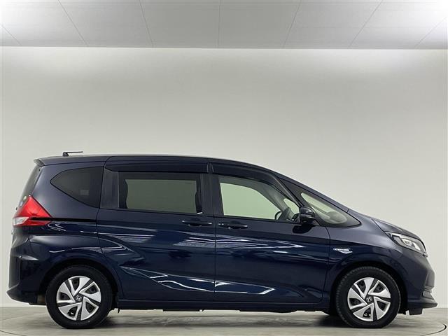 フリードハイブリッド ハイブリッド・Gホンダセンシング 純正9型ナビ 11.6型後席モニター 両側電動スライドドア シートヒーター バックカメラ ETC 追従走行 フルセグTV スマートキー Bluetooth 純正フロアマット 衝突被害軽減 禁煙車(43枚目)