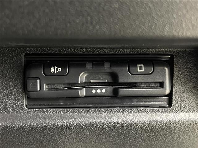 ジムニーシエラ JC 8インチナビ Bluetooth バックカメラ シートヒーター クルーズコントロール 衝突軽減システム オートハイビーム ダウンヒルアシストコントロール 純正LEDヘッドライト ETC スマートキー(7枚目)