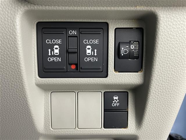 ステップワゴン エアー 純正11.4型ナビ 15.6型後席モニター バックカメラ 両側パワースライド ETC 前後ドライブレコーダー ホンダセンシング 純正16インチアルミ フルセグTV Bluetooth 衝突軽減 禁煙車(5枚目)