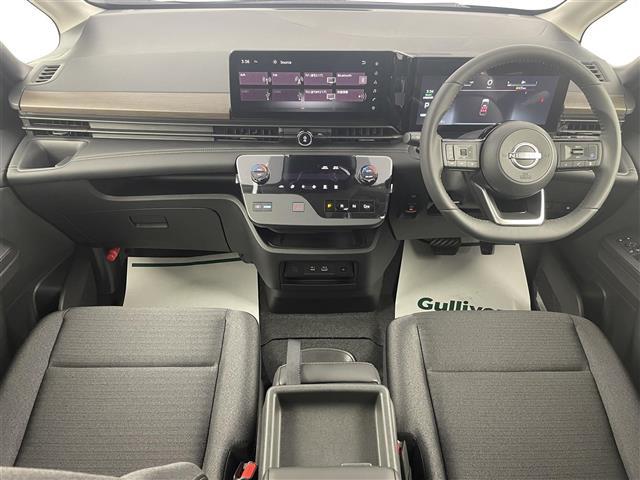 セレナ ｅ－パワー　ハイウェイスターＶ　登録済未使用車　純正１２．３型ナビ　全方位カメラ　ＥＴＣ２．０　両側電動　プロパイロット　ワイヤレス充電　デジタルインナーミラー　ＢＳＭ　衝突被害軽減　オートハイビーム　ＬＥＤヘッドライト　ドラレコ（2枚目）