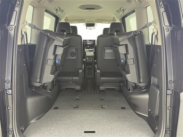 セレナ ｅ－パワー　ハイウェイスターＶ　登録済未使用車　純正１２．３型ナビ　全方位カメラ　ＥＴＣ２．０　両側電動　プロパイロット　ワイヤレス充電　デジタルインナーミラー　ＢＳＭ　衝突被害軽減　オートハイビーム　ＬＥＤヘッドライト　ドラレコ（37枚目）