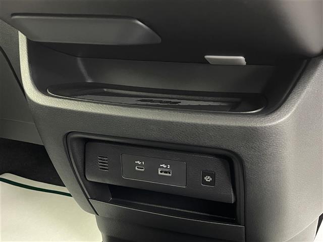 セレナ e-パワー ハイウェイスターV 登録済未使用車 純正12.3型型ナビ 全方位カメラ ETC2.0 プロパイロット BSM デジタルインナーミラー レーダークルーズコントロール レーンキープアシスト コーナーセンサー 衝突被害軽減(5枚目)