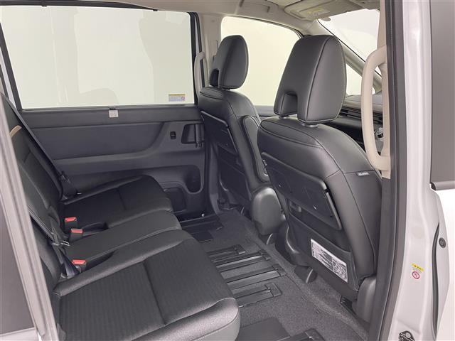 セレナ e-パワー ハイウェイスターV 登録済未使用車 純正12.3型型ナビ 全方位カメラ ETC2.0 プロパイロット BSM デジタルインナーミラー レーダークルーズコントロール レーンキープアシスト コーナーセンサー 衝突被害軽減(26枚目)